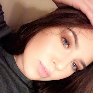 Meet your Posher, Savannah